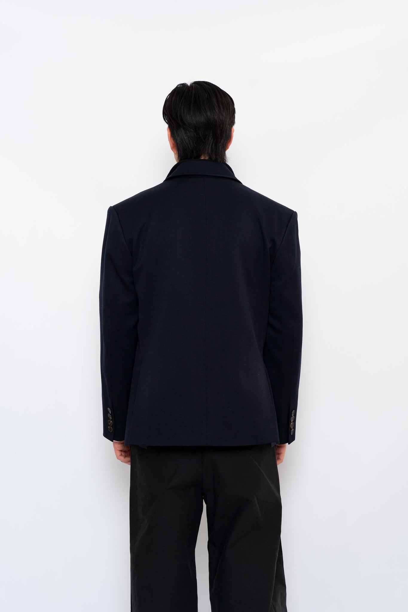 YOUNGOH THREE BUTTON TAILORED JACKET