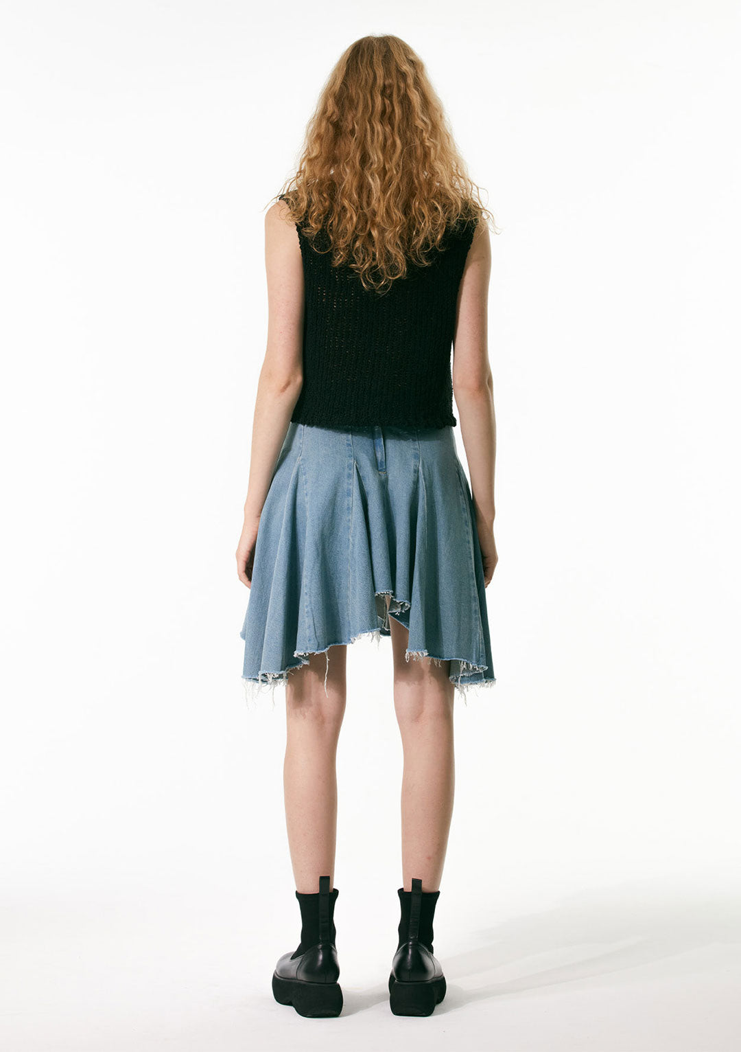 THEOPEN PRODUCT V-Neck Knit Vest | Knitwear | OEUVR – OEUVR
