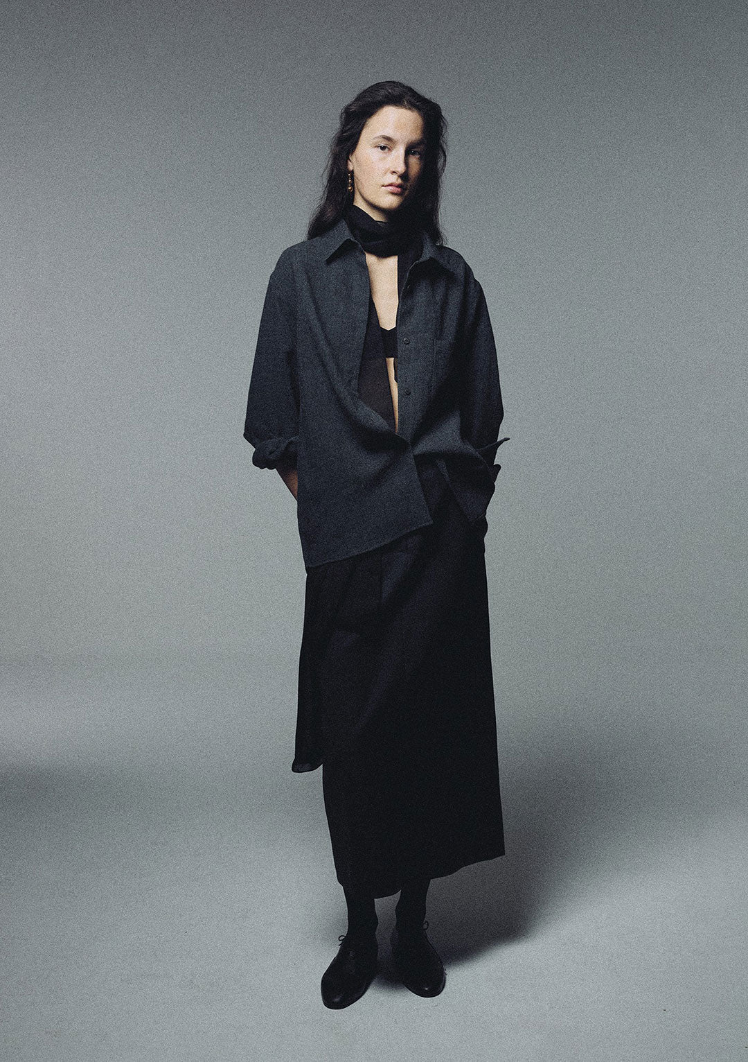 NOTHING WRITTEN PINUÉ WOOL SHIRT CHARCOAL