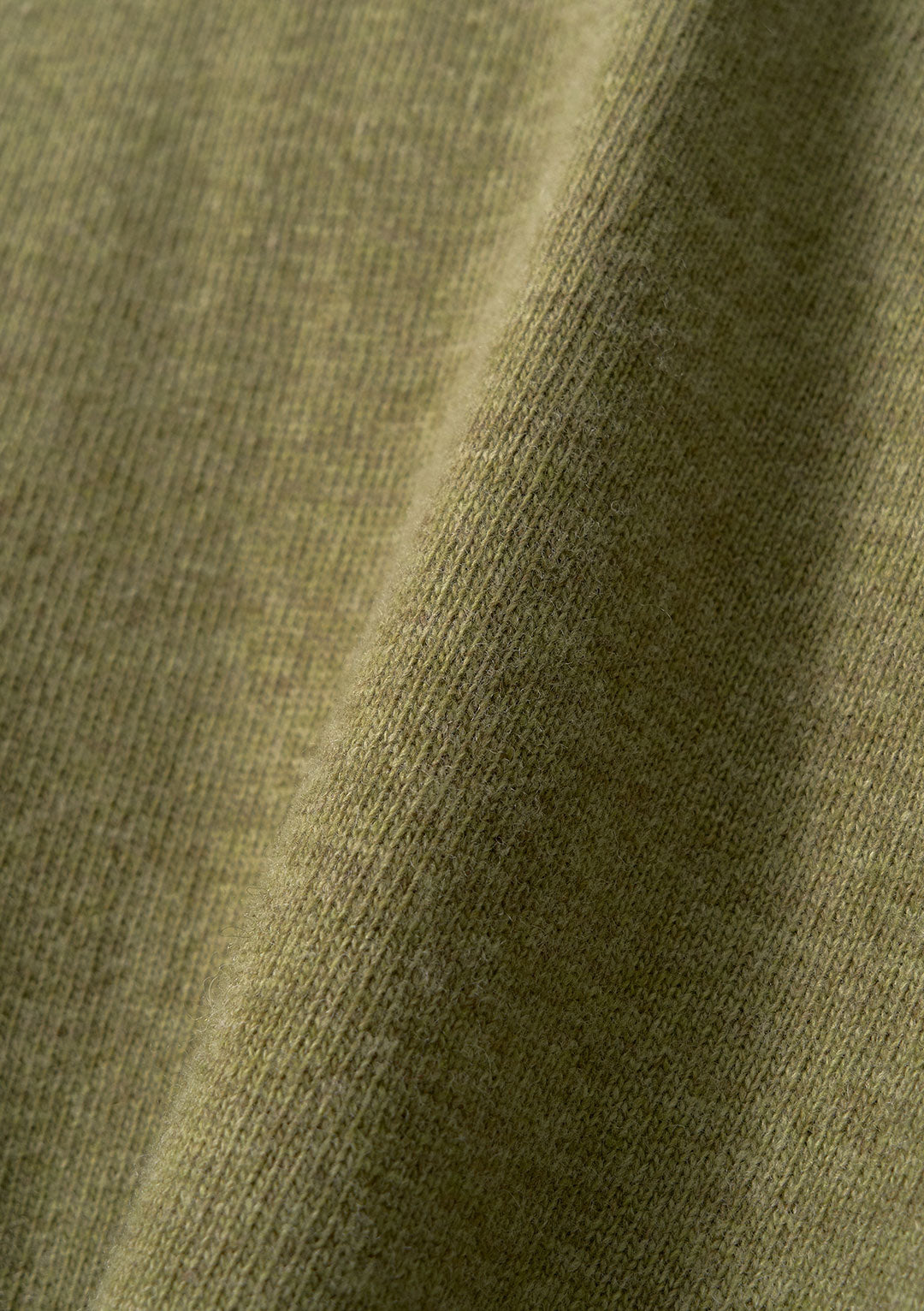 NOTHING WRITTEN MARSH V-NECK PULLOVER HERB SAGE