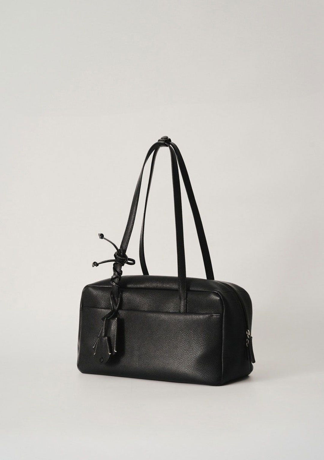 NOTHING WRITTEN POCKET SHOULDER BAG BLACK