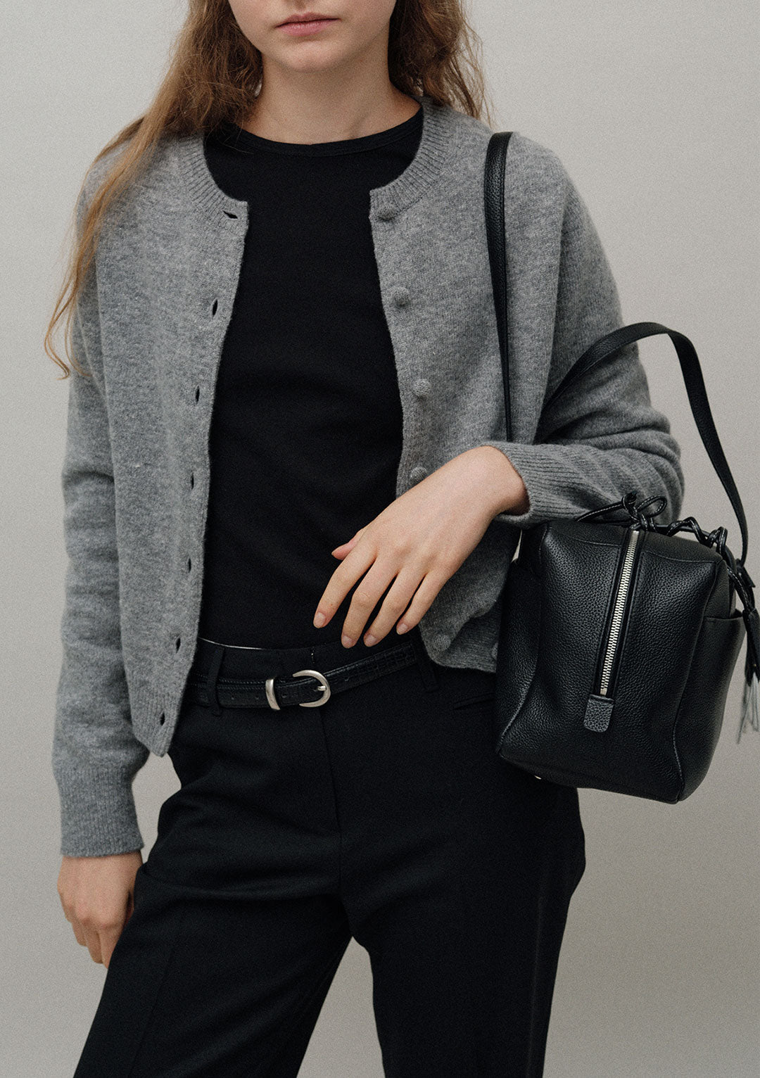 NOTHING WRITTEN POCKET SHOULDER BAG BLACK