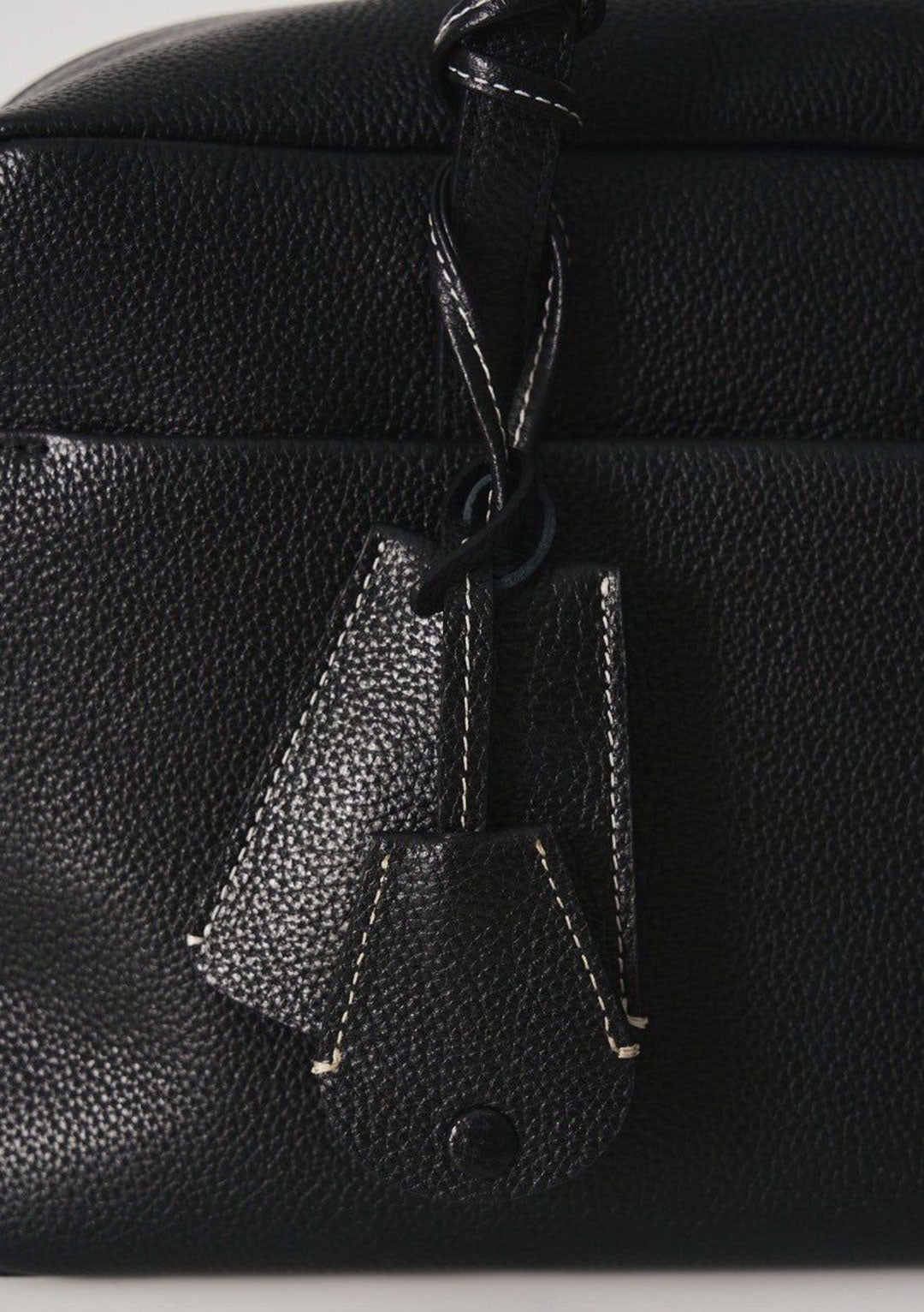 NOTHING WRITTEN POCKET SHOULDER BAG BLACK