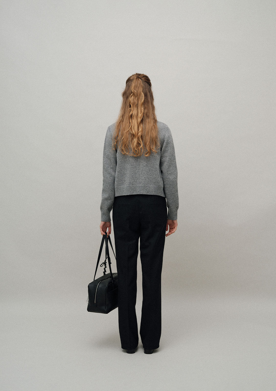 NOTHING WRITTEN POCKET SHOULDER BAG BLACK