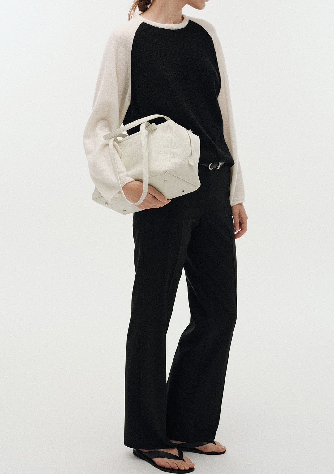 NOTHING WRITTEN POCKET SHOULDER BAG SALT