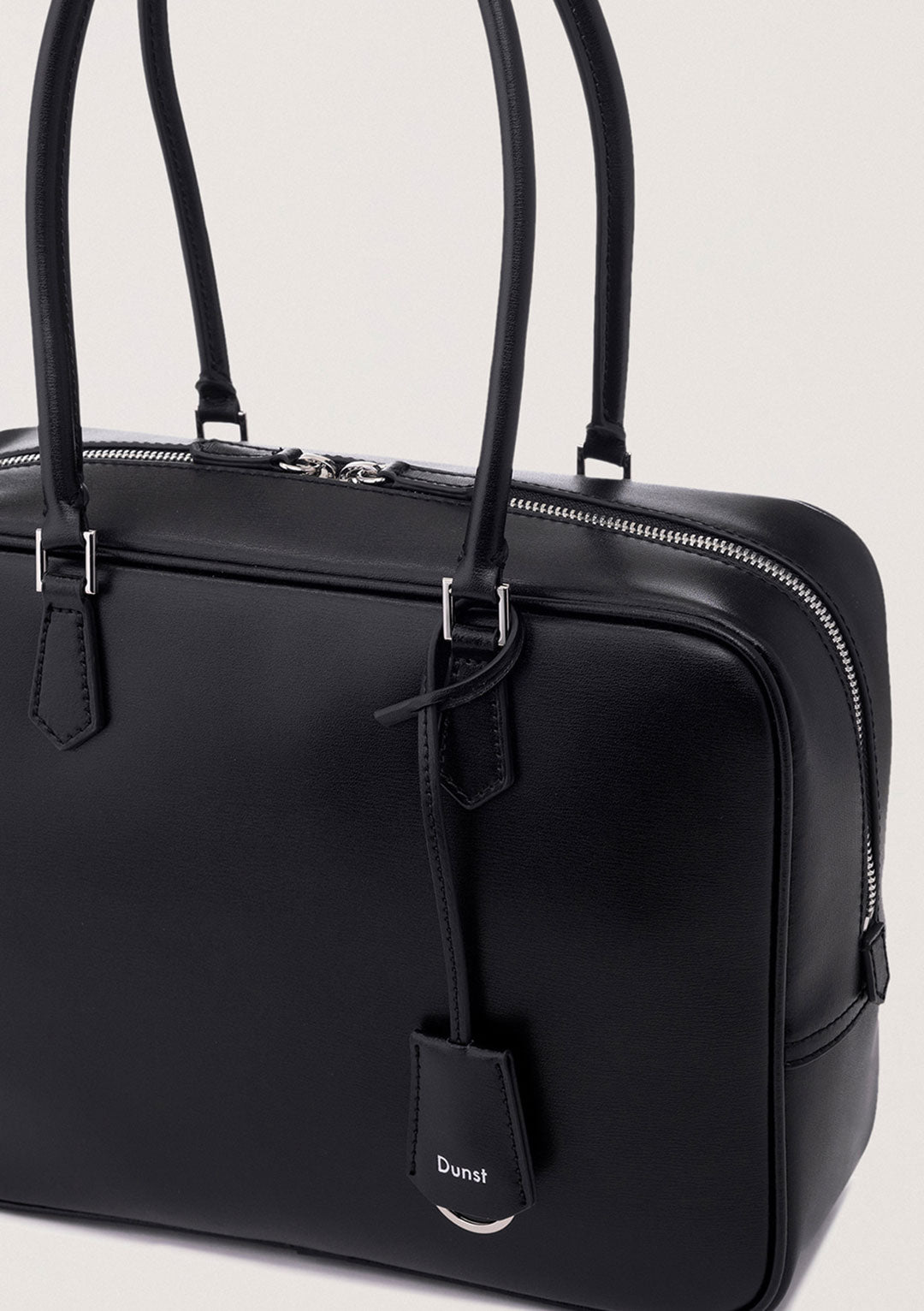 DUNST Classic 28 Leather Bag Black (COMING SOON)