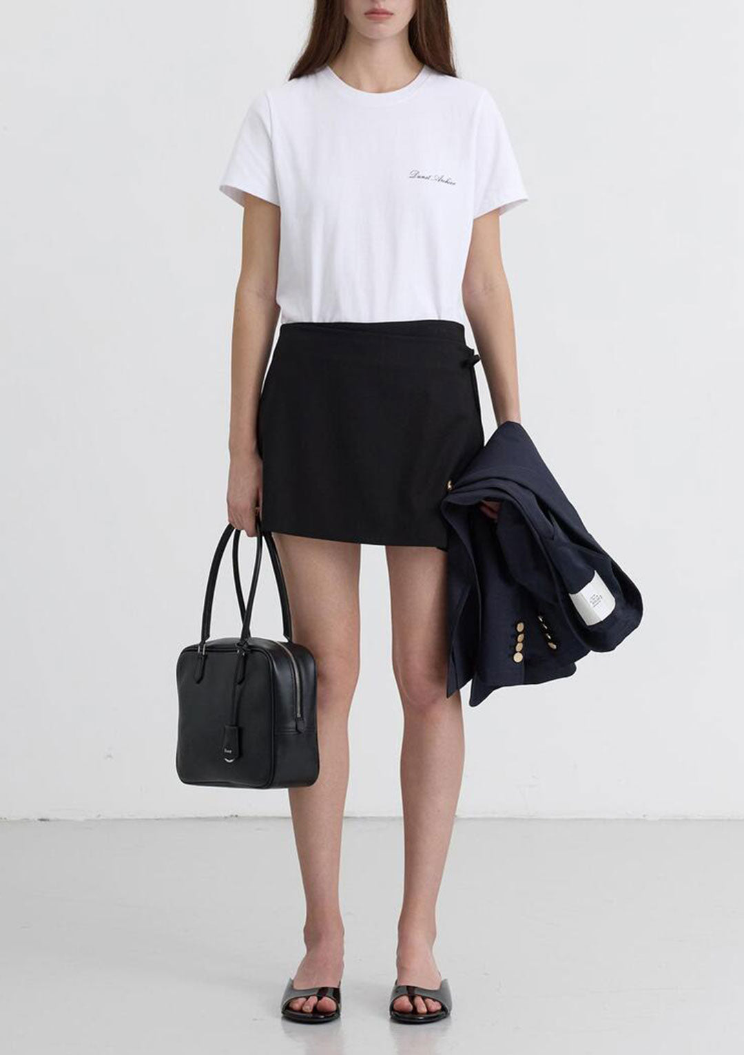 DUNST Classic 28 Leather Bag Black | Bags | OEUVR – OEUVR