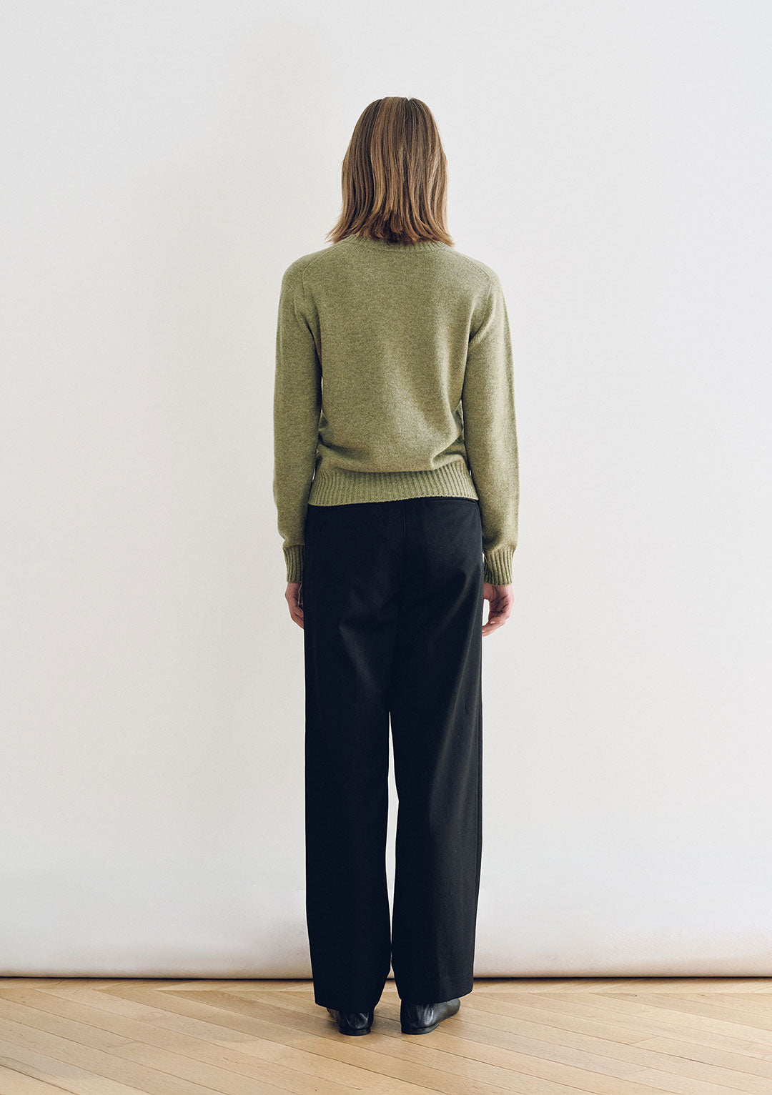 NOTHING WRITTEN MARSH V-NECK PULLOVER HERB SAGE