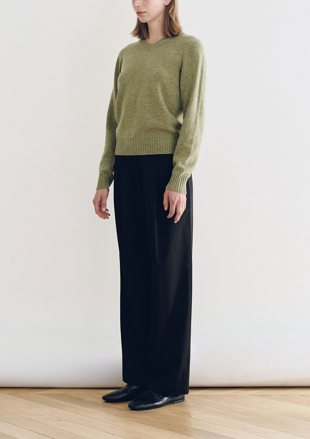 NOTHING WRITTEN MARSH V-NECK PULLOVER HERB SAGE