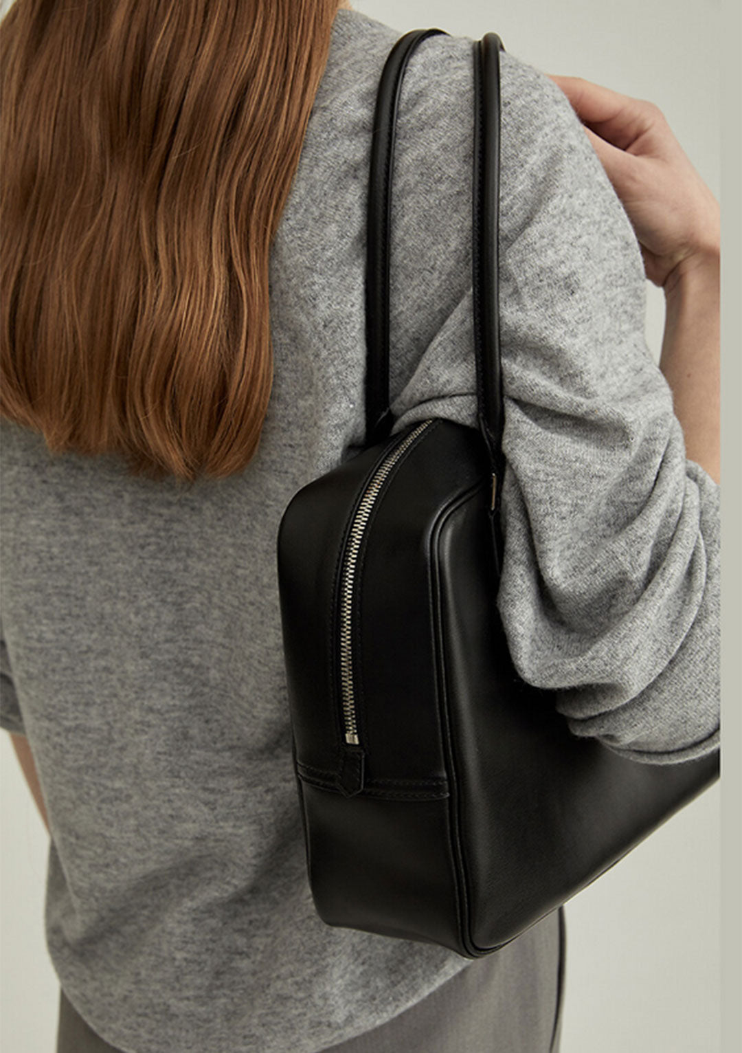 DUNST Classic 28 Leather Bag Black (COMING SOON)
