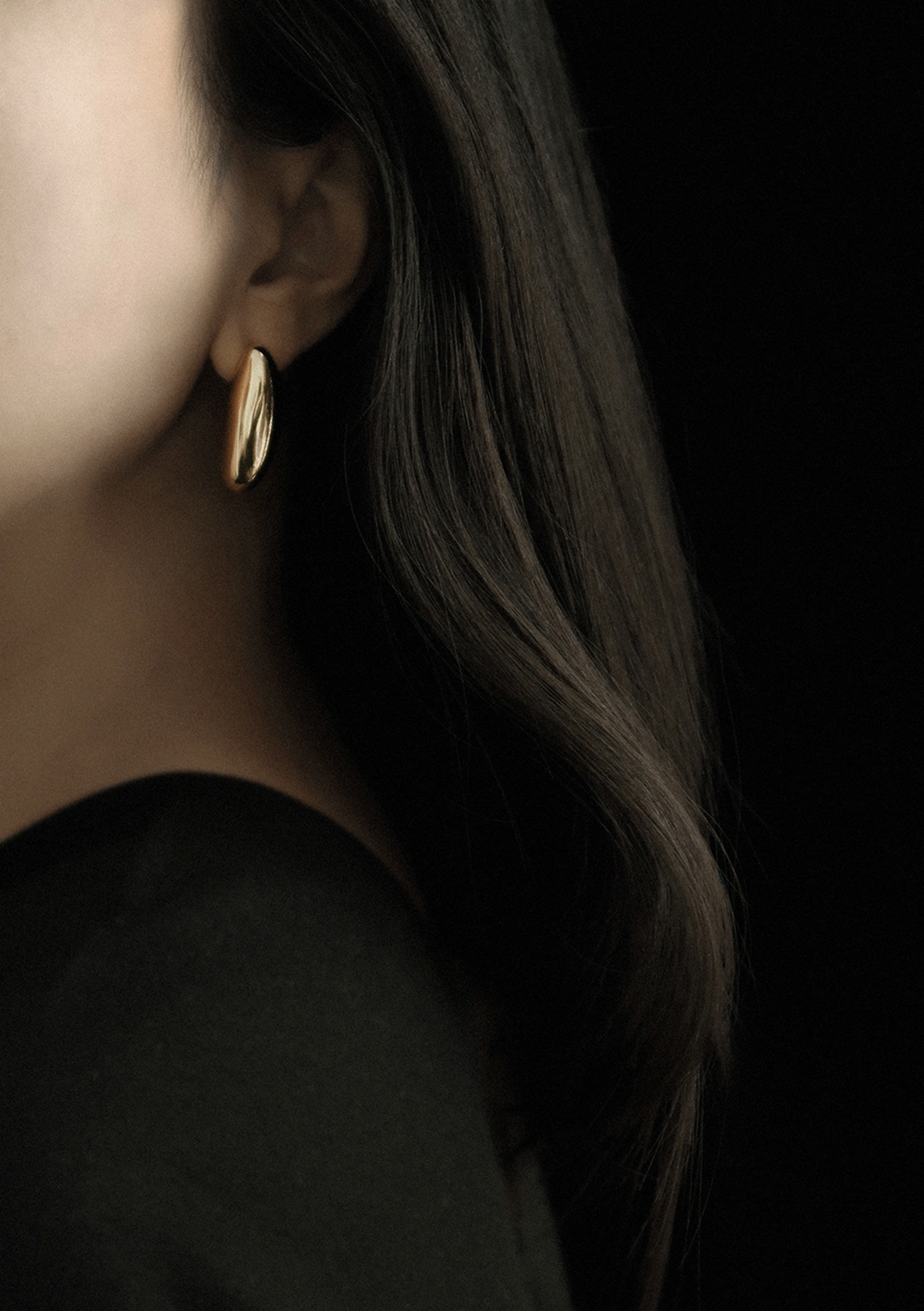 COMMON MUSE INES ELONGATED EARRINGS