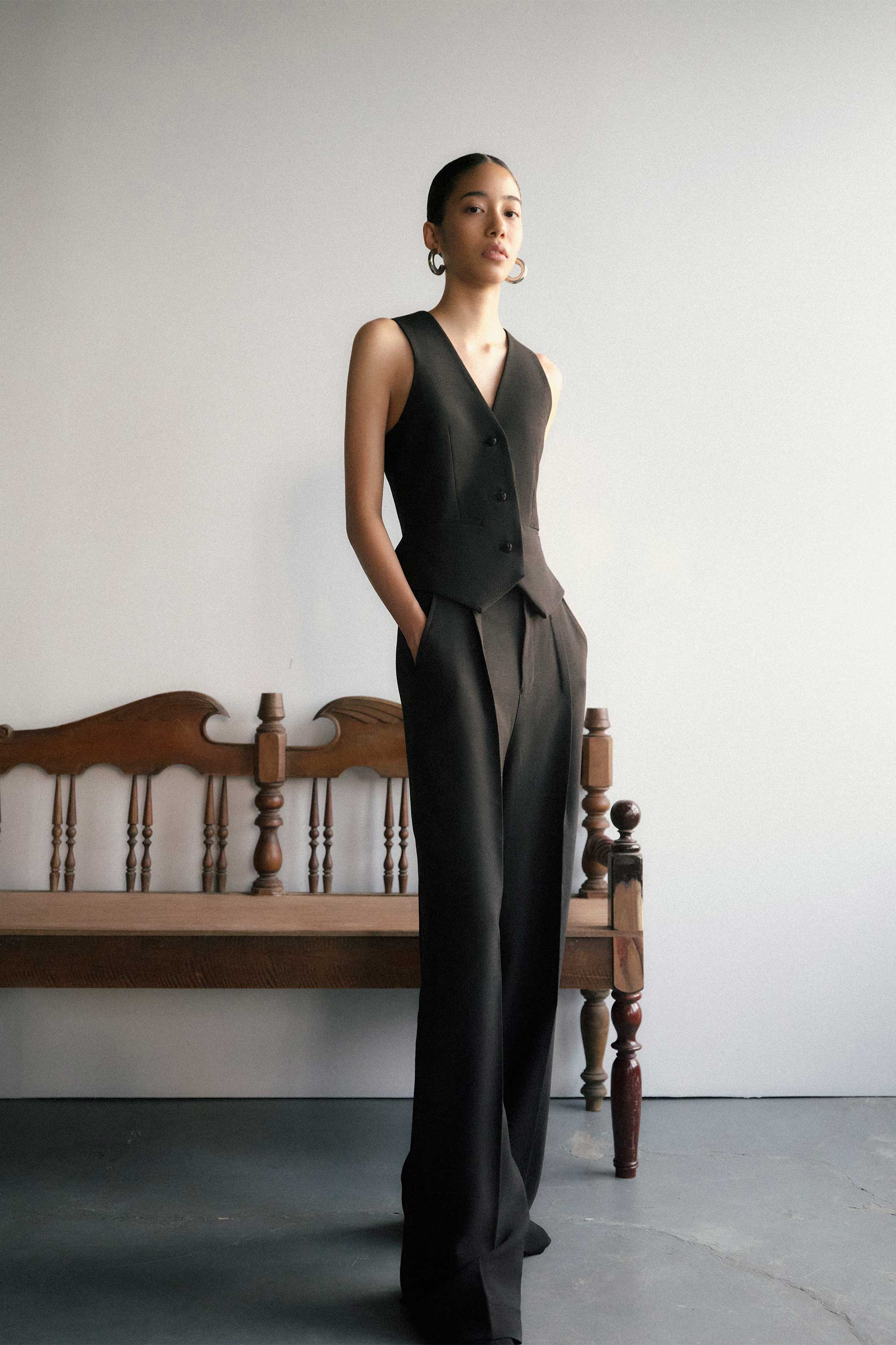 MEL ESSENTIALS HIGH-WAISTED TROUSERS