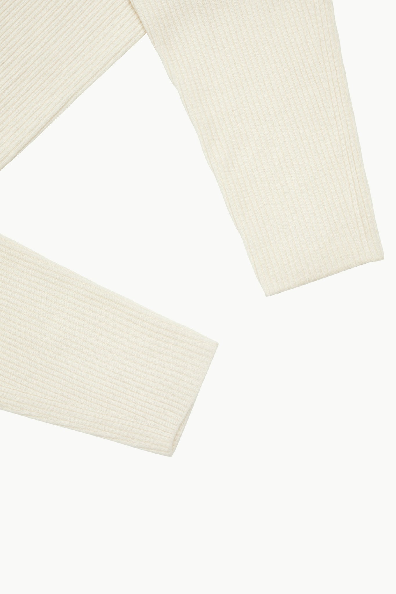AMOMENTO RIBBED BOLERO MUFFLER
