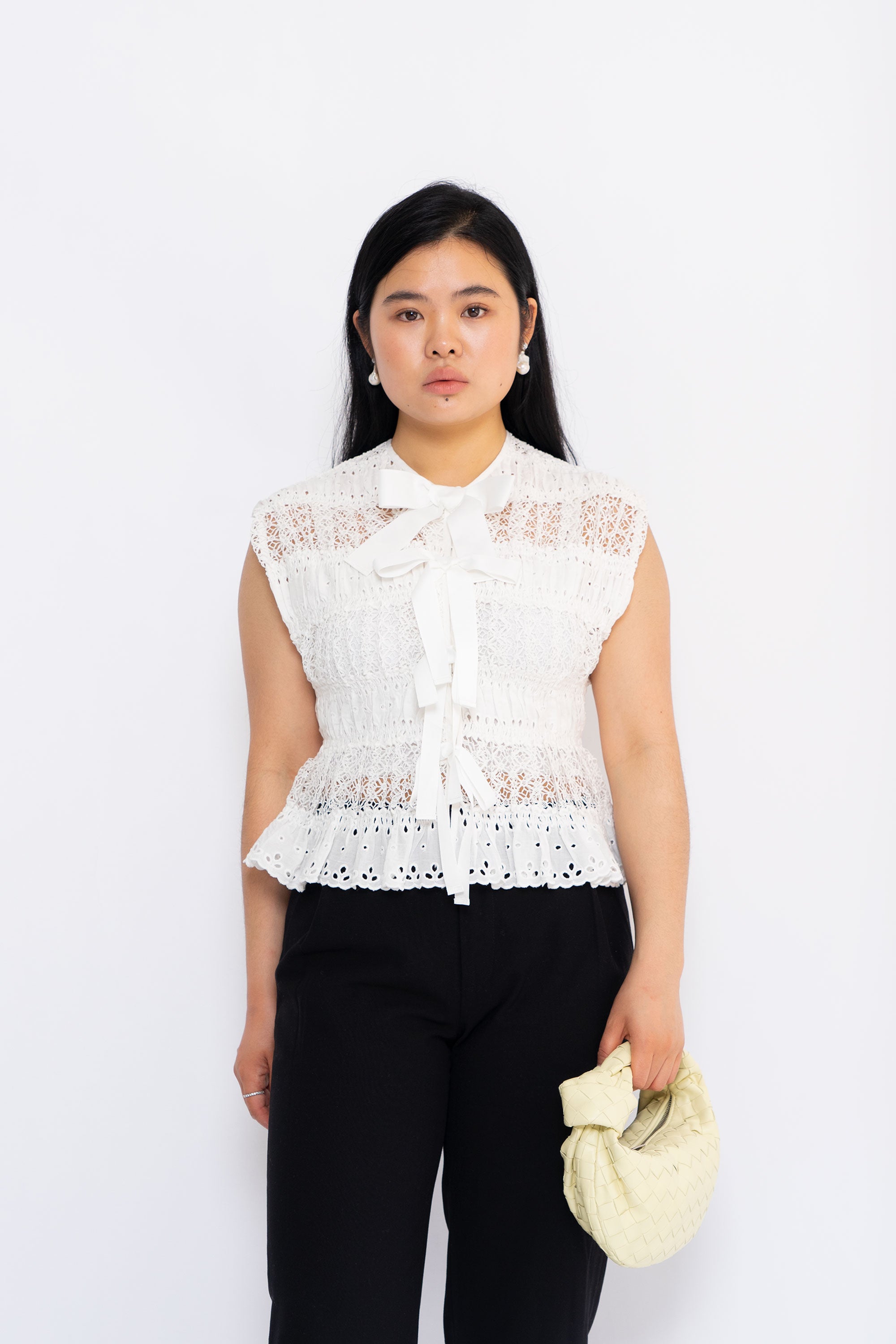 JANE SUDA SLEEVELESS LACE SHIRT