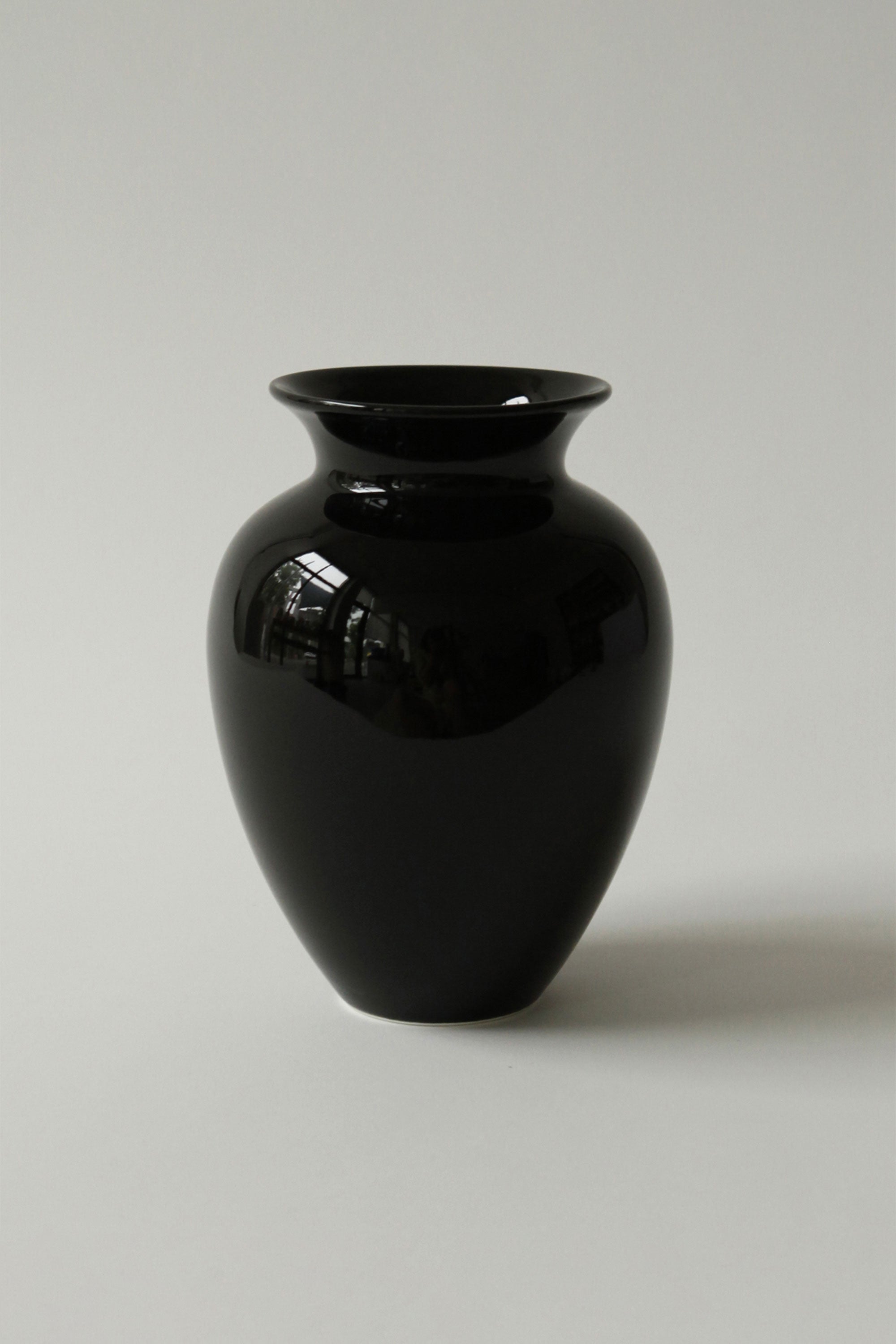 NR CERAMICS AMPHORA VASE (S)