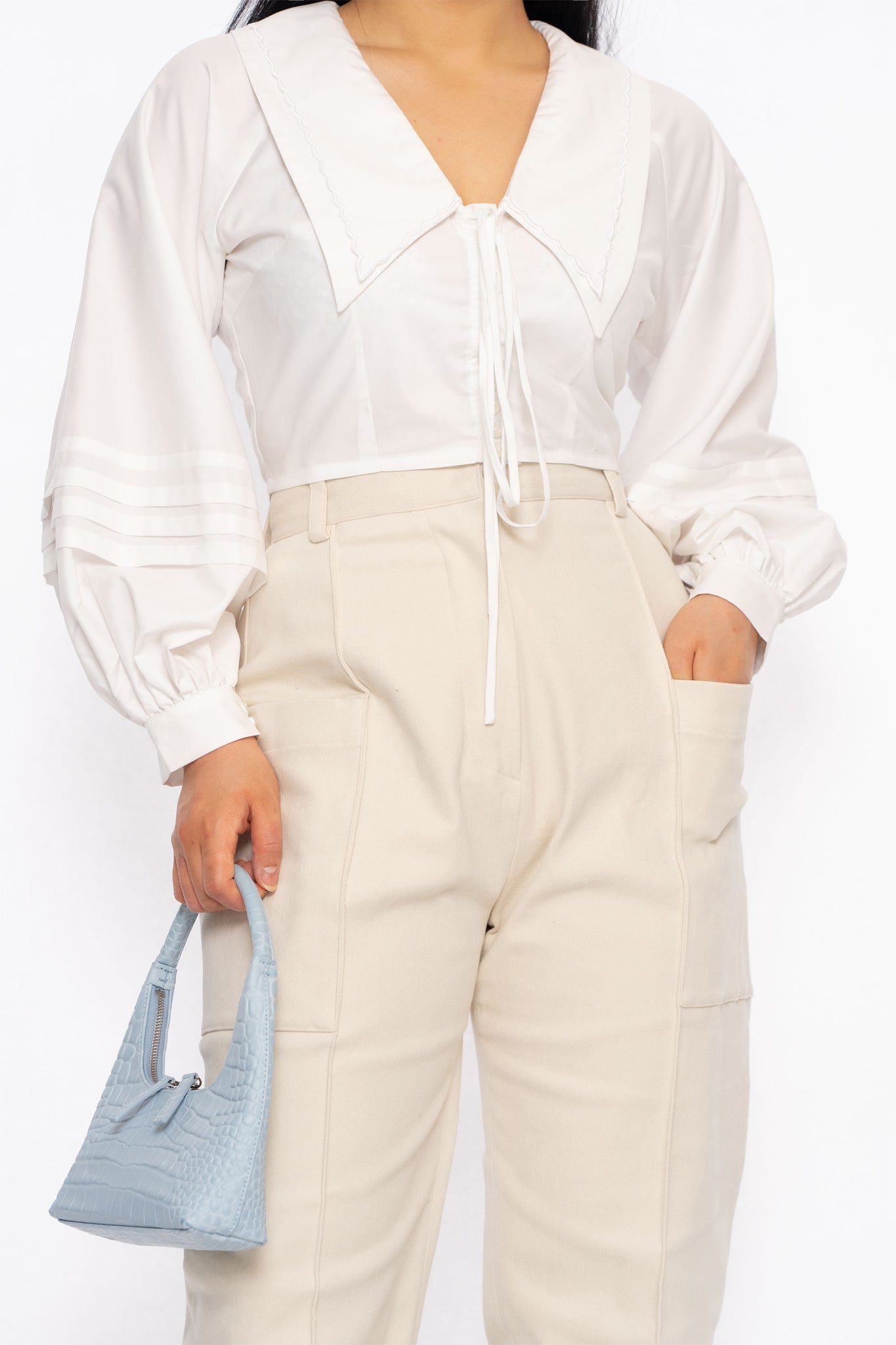 DEAR JOSÉ LILY OF THE VALLY CROPPED BLOUSE