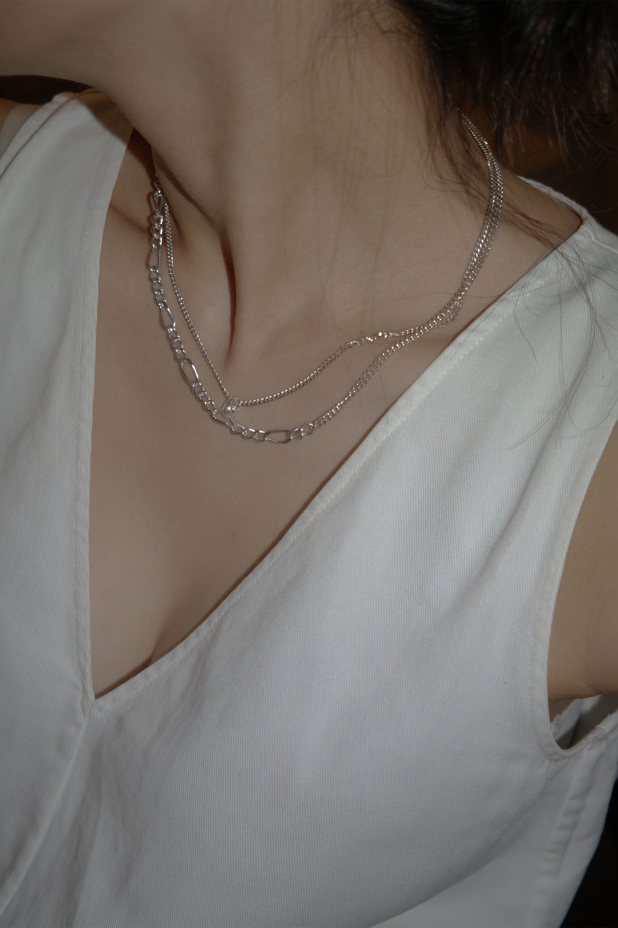 SOUHAIT HALF CHAIN NECKLACE