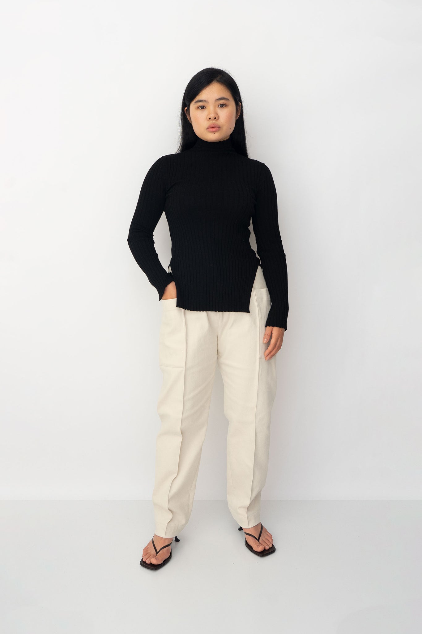 DRAE MAGG TURTLE NECK