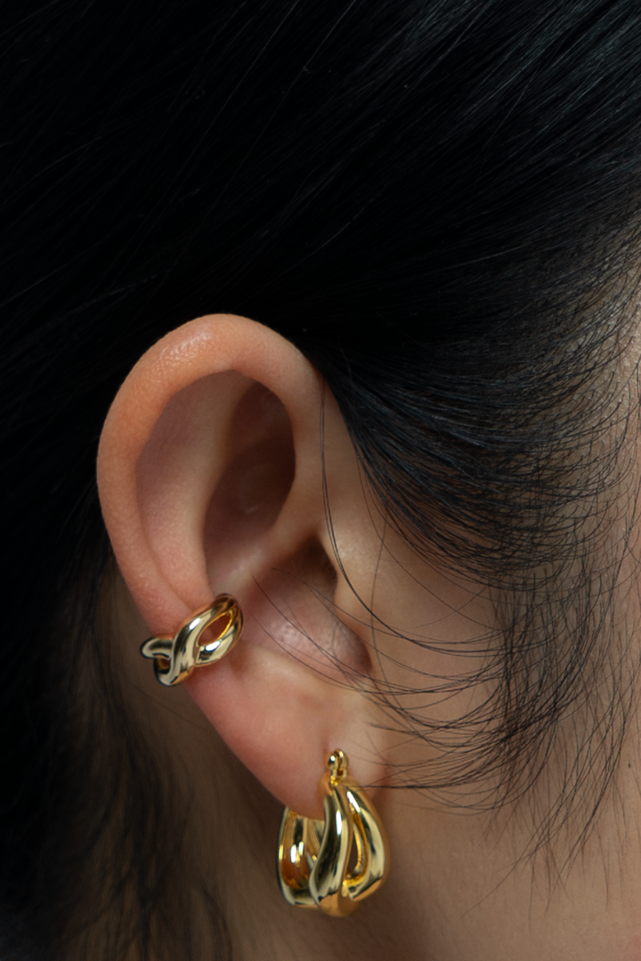 S.SIL TWIST BOLD EARCUFF