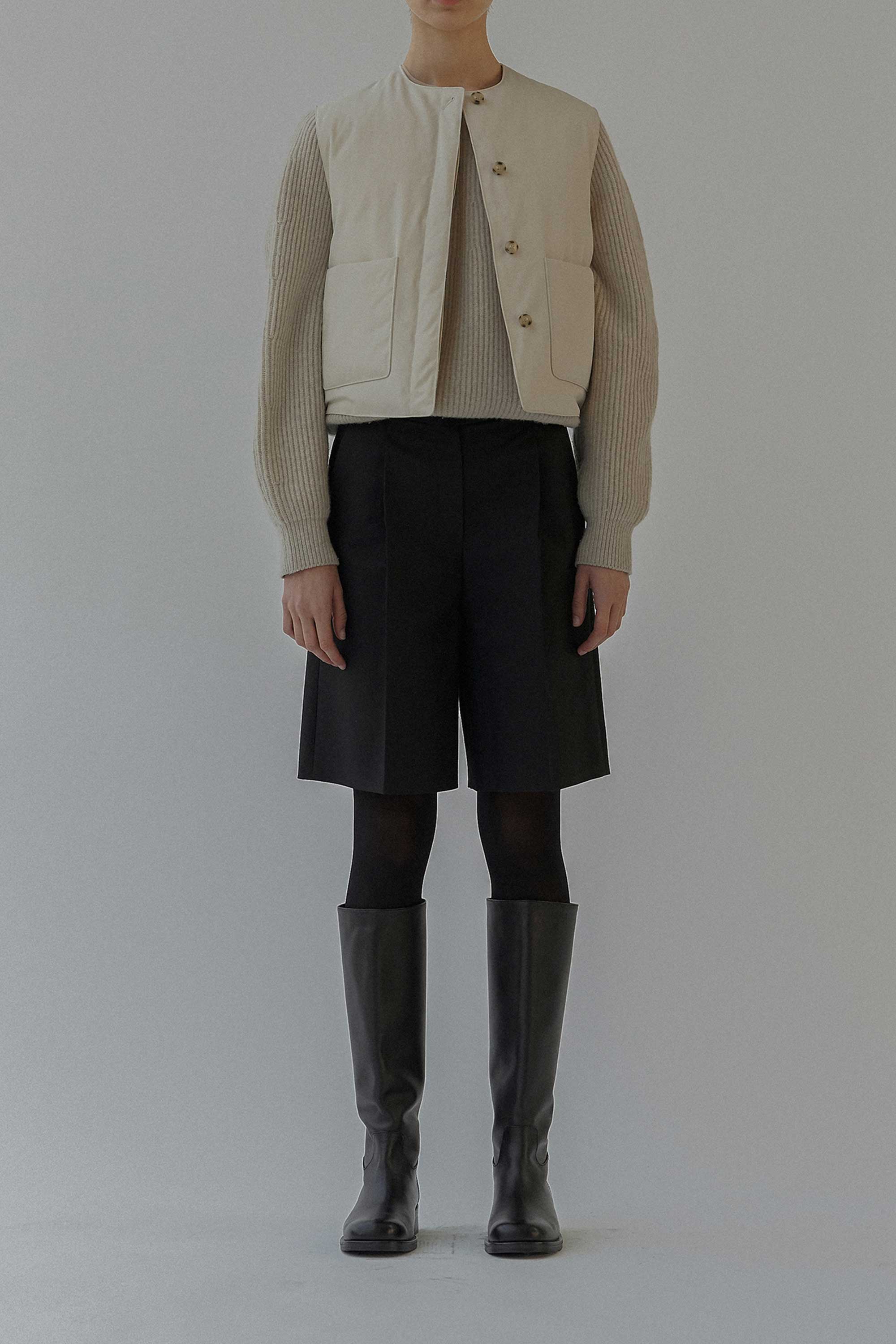 NOTHING WRITTEN GOOSE DOWN VEST